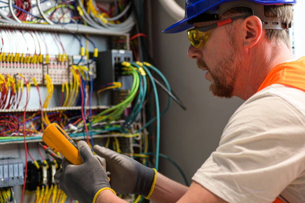 Best Licensed Electrician  in Dixon, IL
